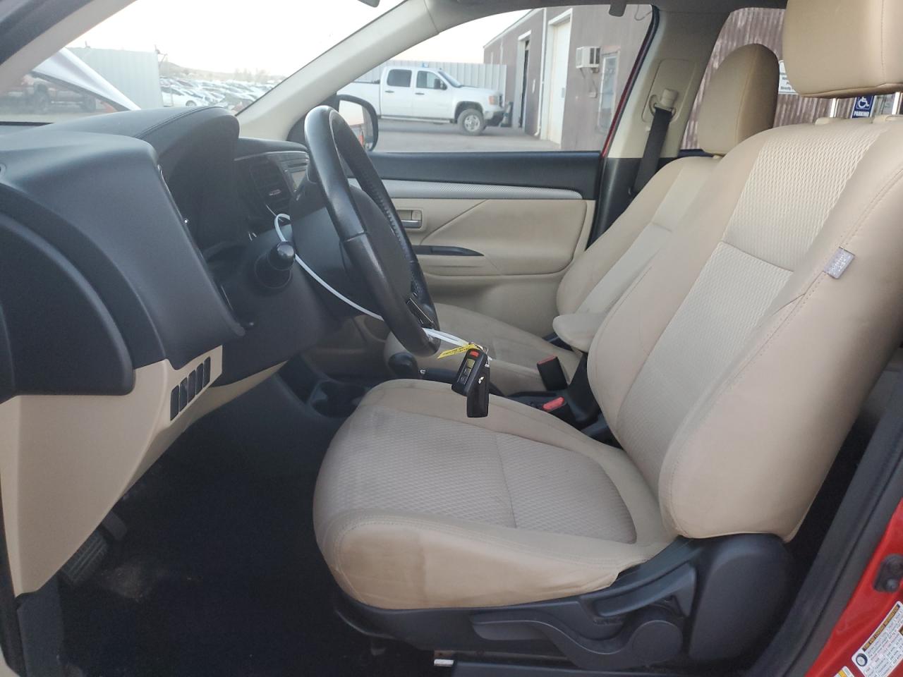 2016 Mitsubishi Outlander VIN JA4AZ3A39GZ013415 Copart auction photo, minor dent/scratches / normal wear damage thumbnail 7