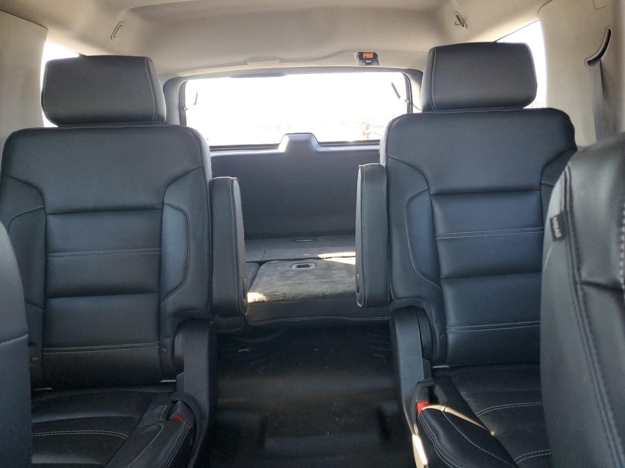 2015 GMC Yukon VIN 1GKS2CKJ3FR213334 Copart auction photo, front end / minor dent/scratches damage thumbnail 10