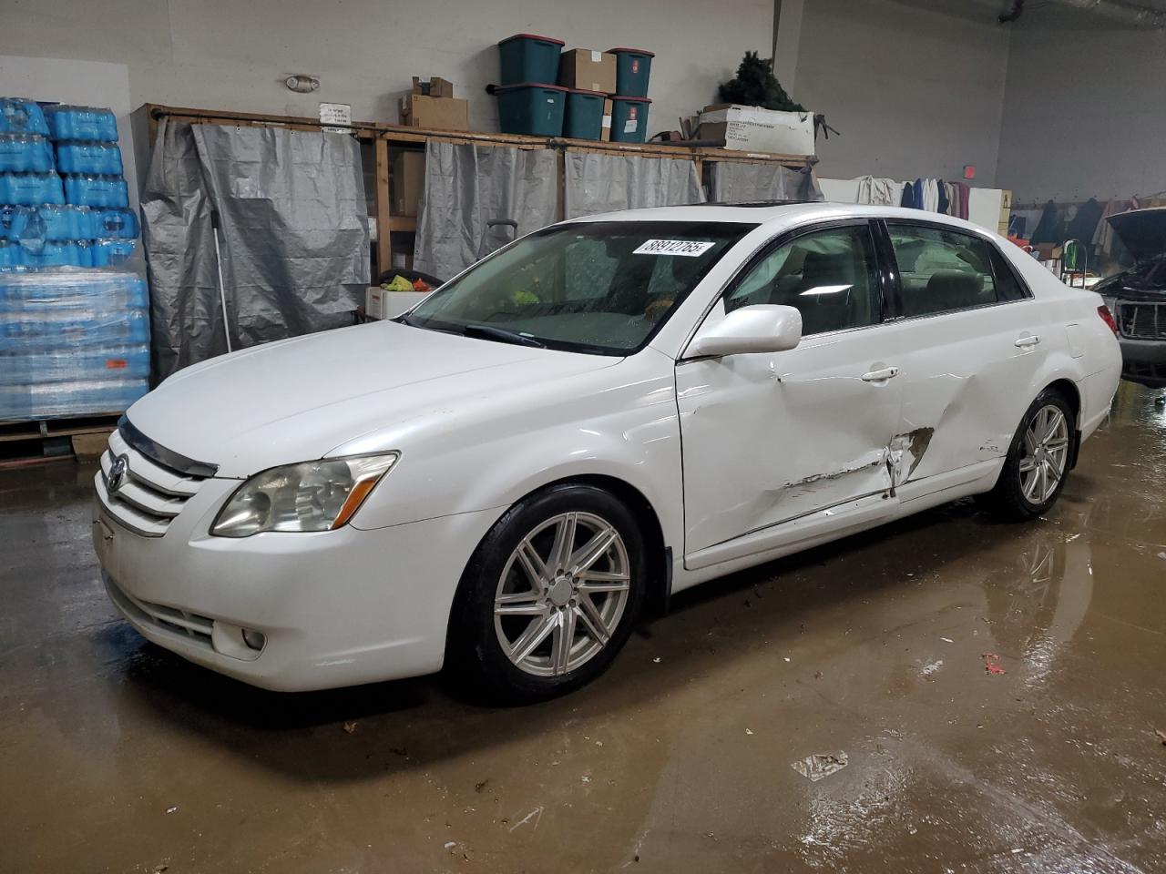 2005 Toyota Avalon VIN 4T1BK36B25U041707