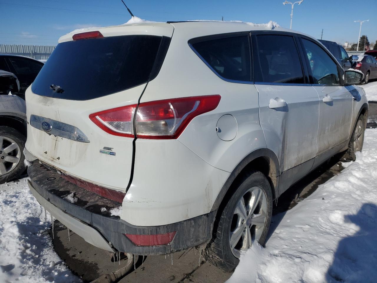 2015 Ford Escape VIN 1FMCU9GX3FUB50321 Copart auction photo, rear end / side damage thumbnail 3