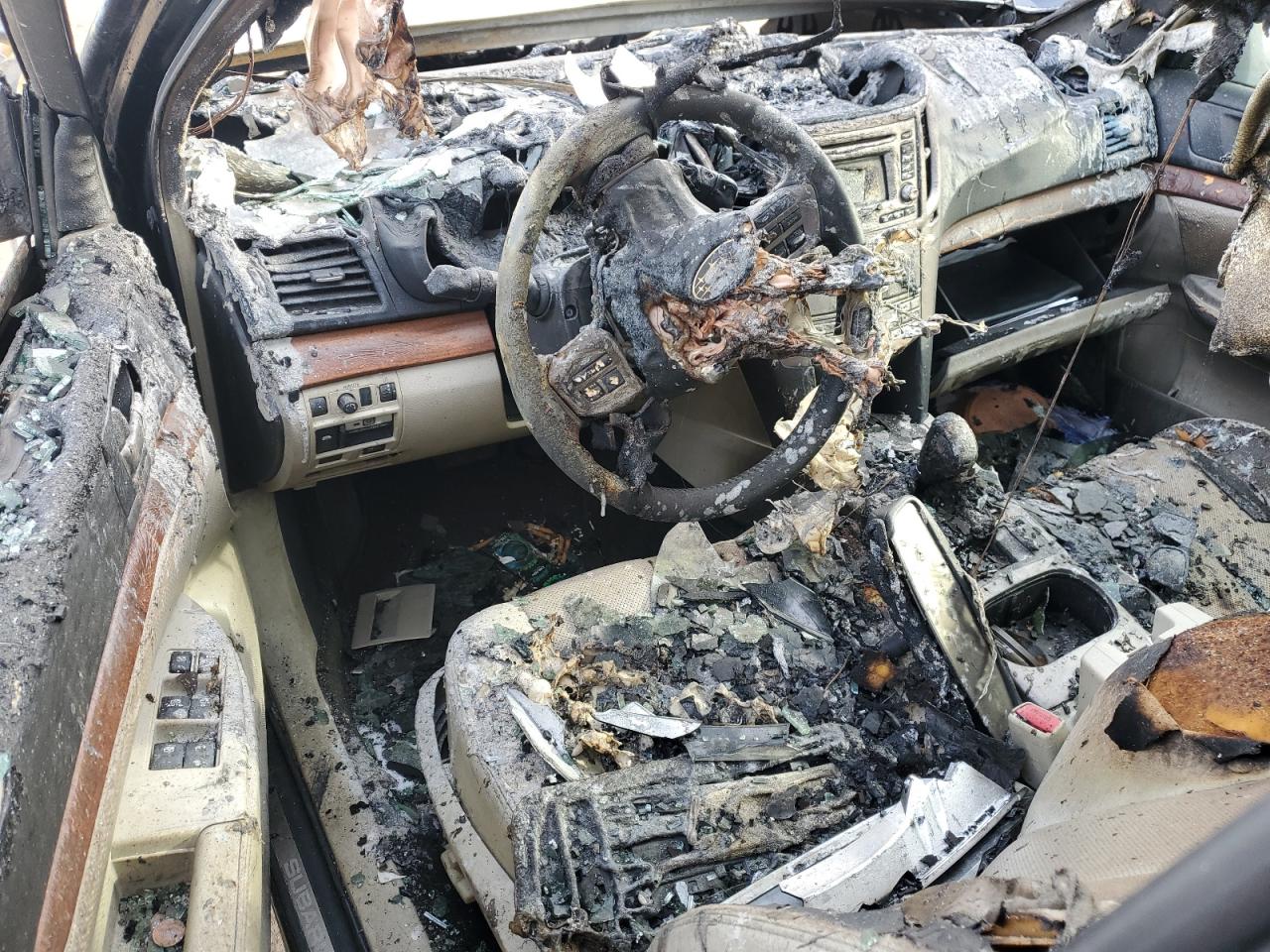 2013 Subaru Outback VIN 4S4BRCKC3D3217890 Copart auction photo, burn - engine / burn damage thumbnail 8