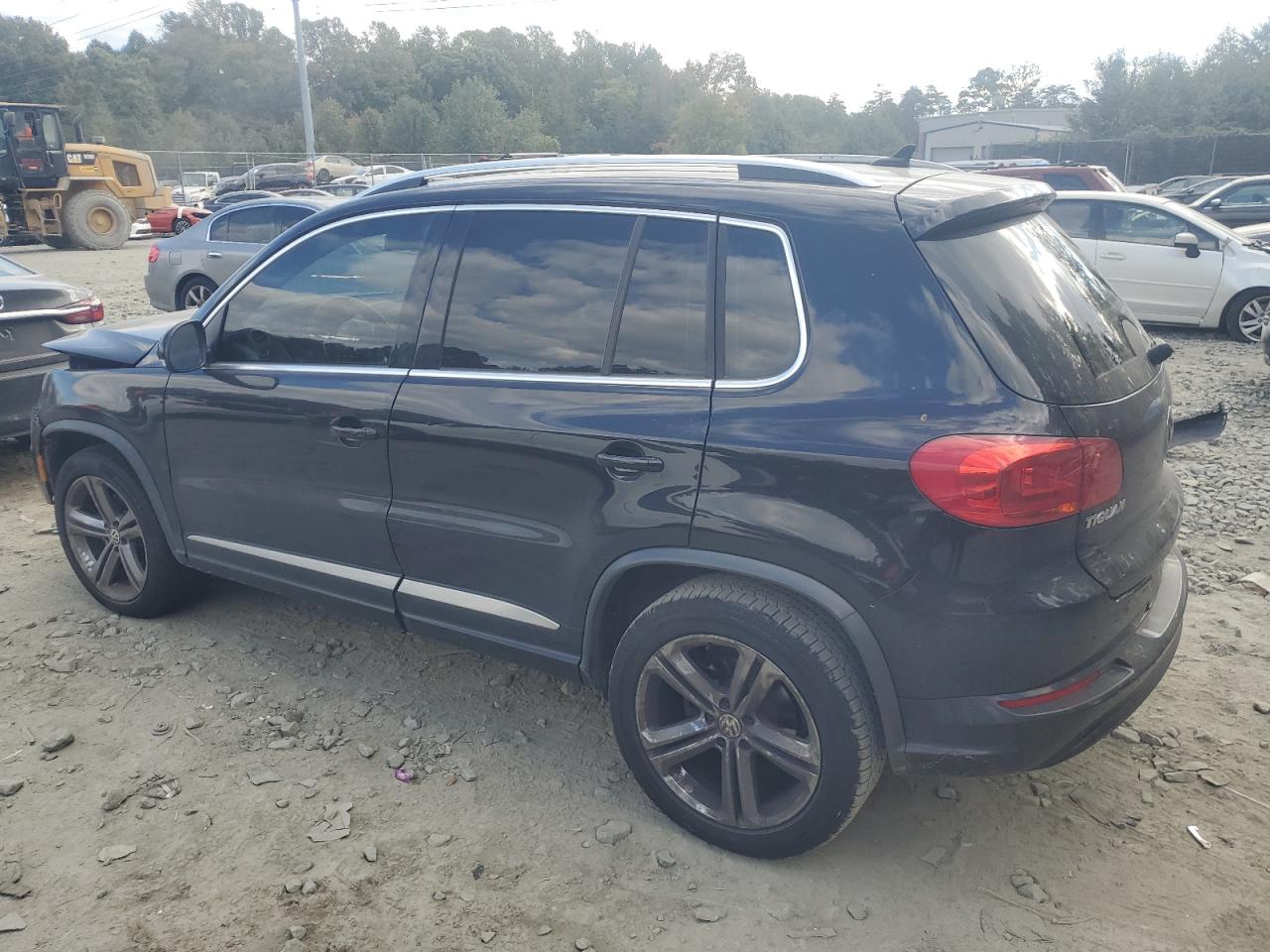 2017 Volkswagen Tiguan VIN WVGUV7AX0HK019845 Copart auction photo, front end damage thumbnail 2
