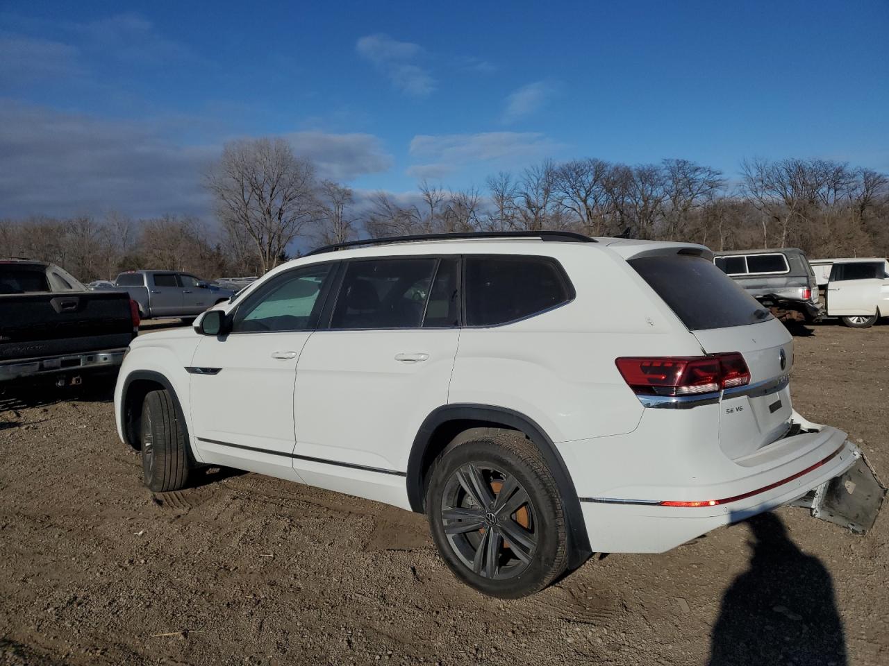 2021 Volkswagen Atlas VIN 1V2NR2CA4MC609915 Copart auction photo, rear end damage thumbnail 2