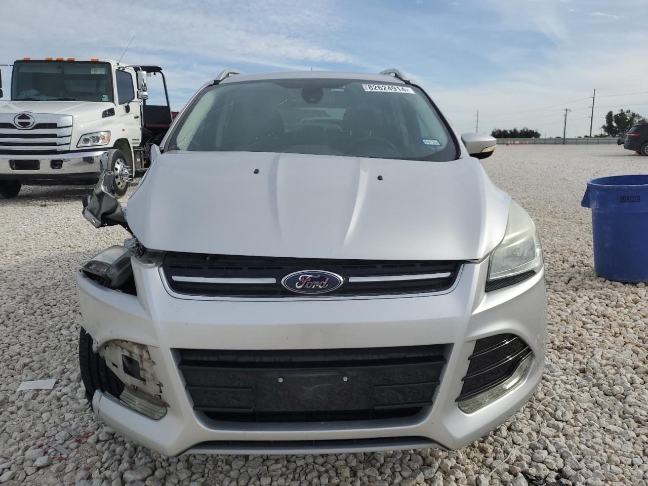 2014 Ford Escape VIN 1FMCU0JX7EUE21660 Copart auction photo, front end / side damage thumbnail 5