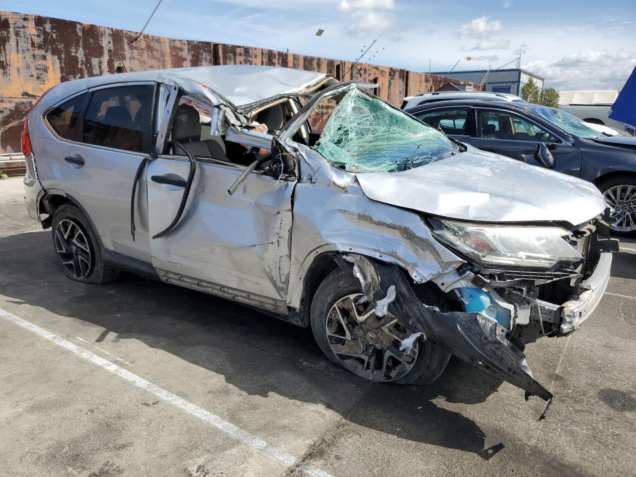 2016 Honda CR-V VIN 2HKRM3H48GH530198 Copart auction photo, all over damage thumbnail 4