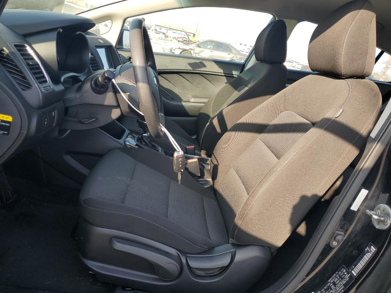 2017 KIA Forte VIN 3KPFK4A71HE086493 Copart auction photo, front end damage thumbnail 7