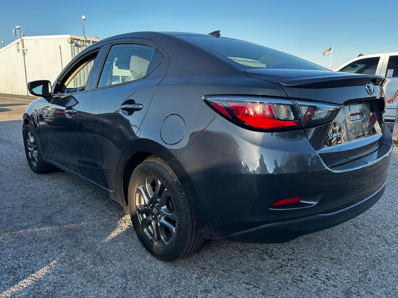 2019 Toyota Yaris VIN 3MYDLBYV4KY521687 Copart auction photo, normal wear damage thumbnail 3