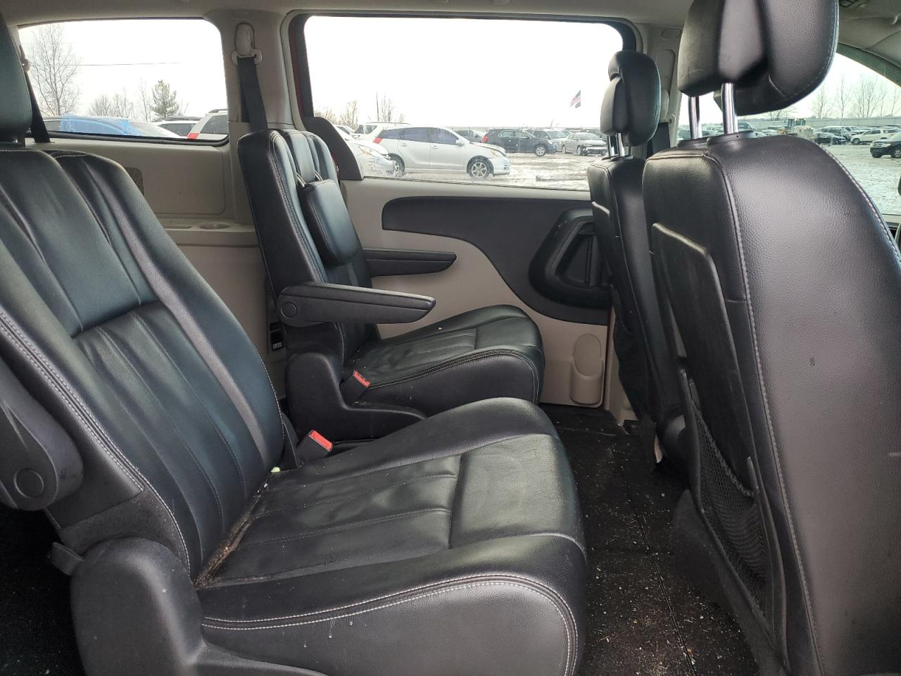 2013 Chrysler Town & Country VIN 2C4RC1BGXDR689619 Copart auction photo, front end damage thumbnail 11