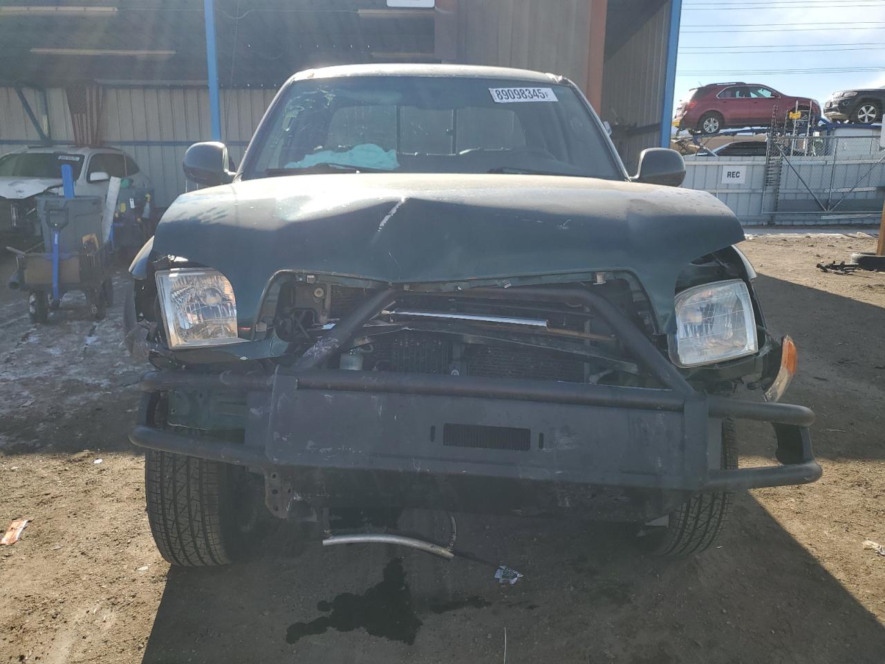 2000 Toyota Tundra VIN 5TBBT4818YS063580 Copart auction photo, front end damage thumbnail 5