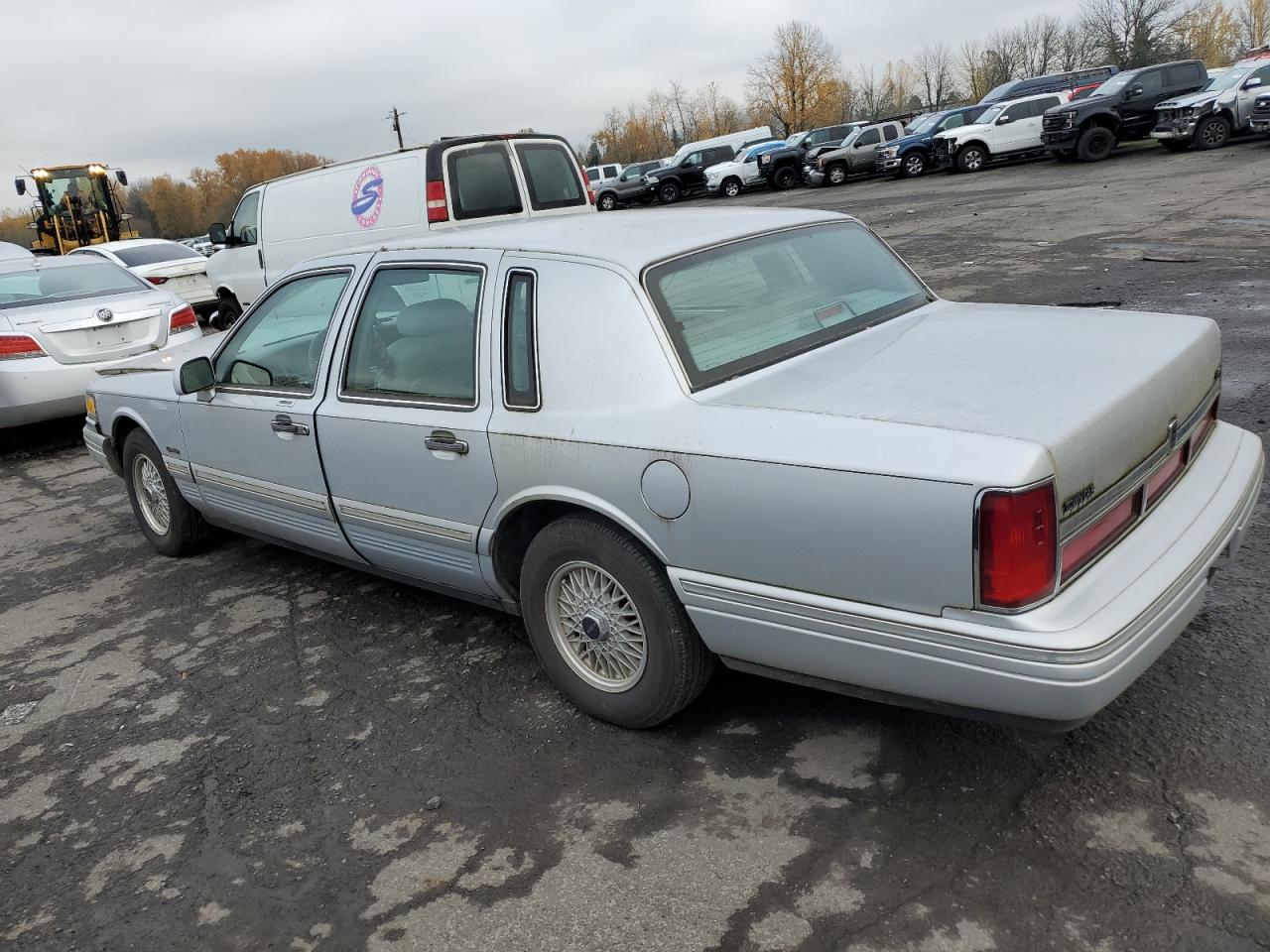 1997 Lincoln Town Car VIN 1LNLM82W2VY664726 Copart auction photo, front end damage thumbnail 2