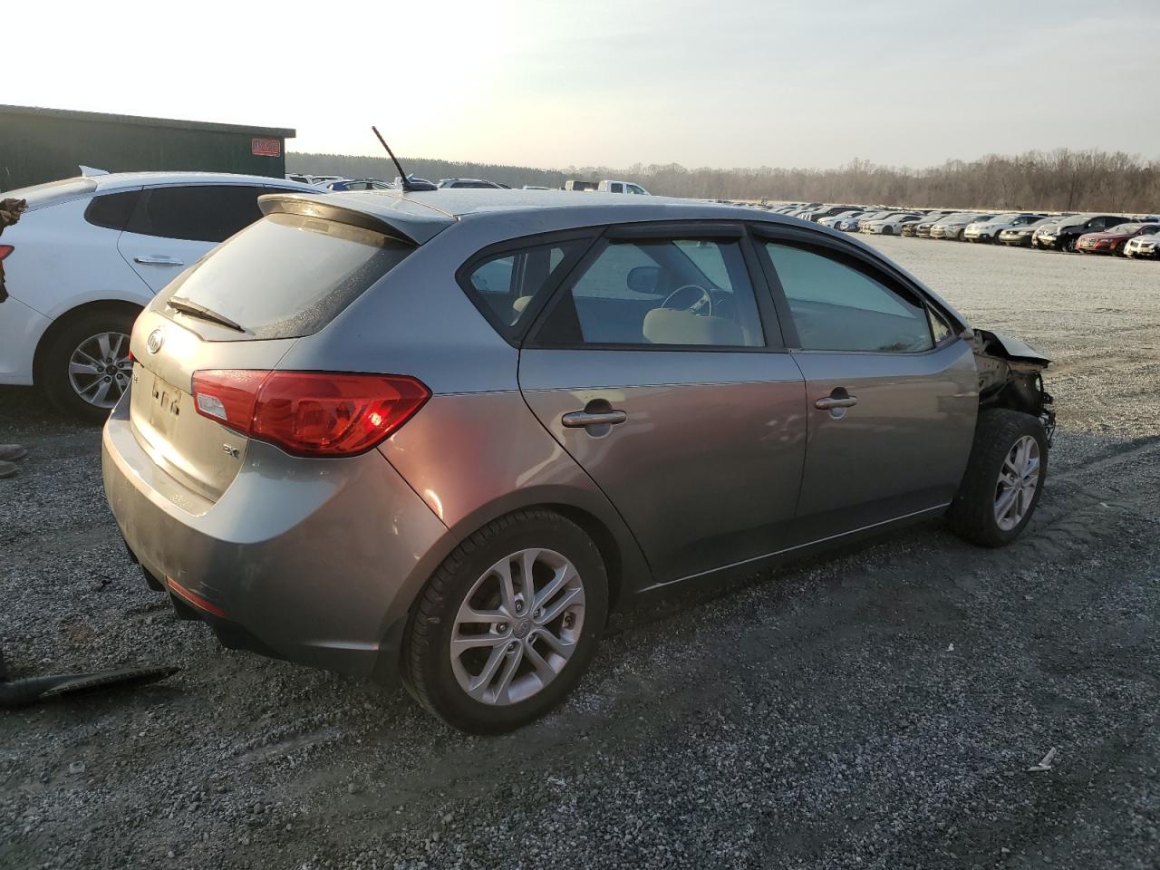 2012 KIA Forte VIN KNAFU5A28C5621907 Copart auction photo, front end damage thumbnail 3
