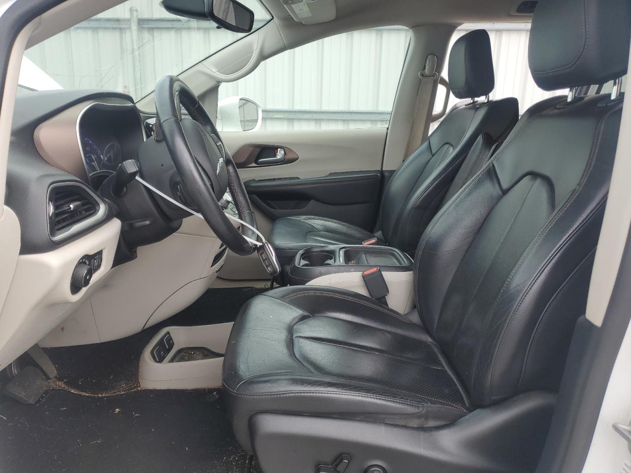 2018 Chrysler Pacifica VIN 2C4RC1BG4JR120633 Copart auction photo, front end / minor dent/scratches damage thumbnail 7