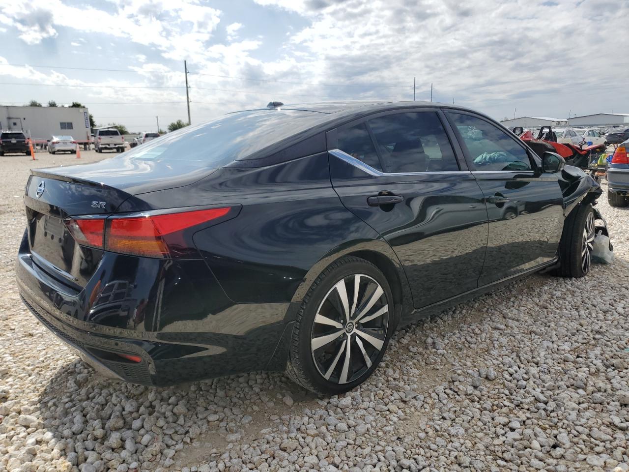 2020 Nissan Altima VIN 1N4BL4CV7LN309539 Copart auction photo, front end / side damage thumbnail 3