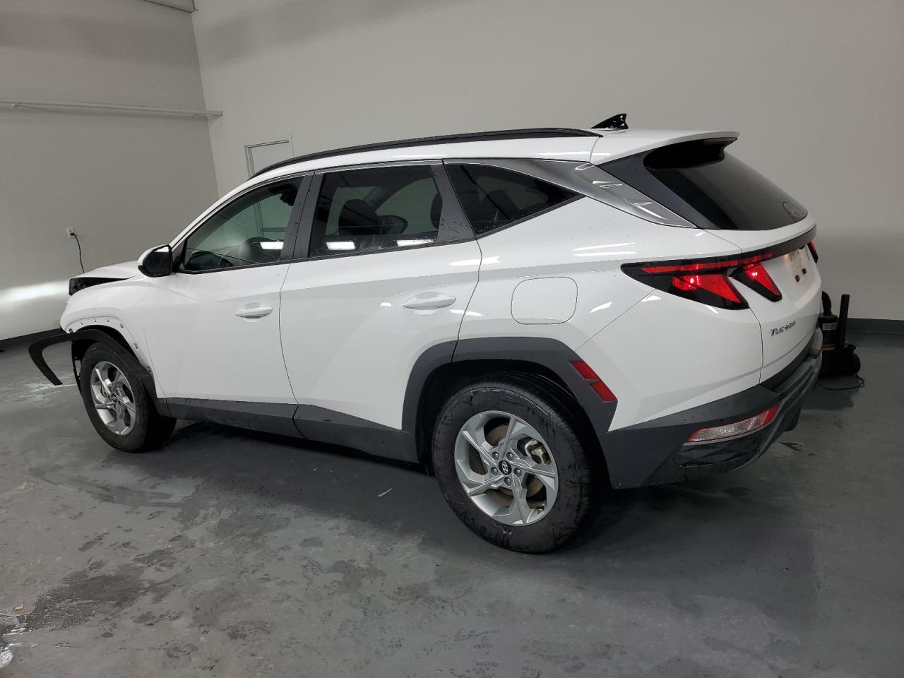2024 Hyundai Tucson VIN 5NMJBCDE1RH386849 Copart auction photo, front end damage thumbnail 2