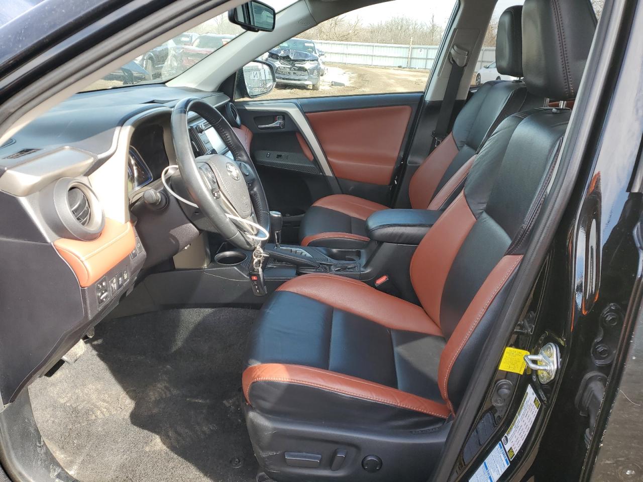 2015 Toyota RAV 4 VIN 2T3DFREV0FW336812 Copart auction photo, side / front end damage thumbnail 7