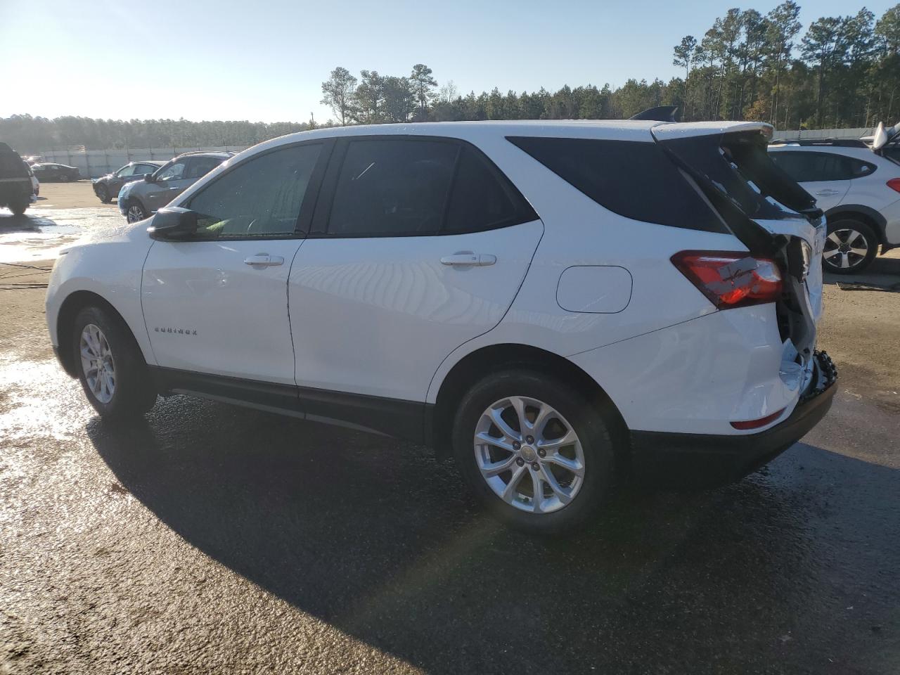 2019 Chevrolet Equinox VIN 3GNAXHEV7KS557476 Copart auction photo, rear end damage thumbnail 2