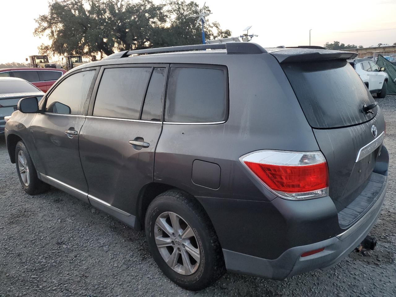 2012 Toyota Highlander VIN 5TDBK3EH8CS106023 Copart auction photo, water/flood damage thumbnail 2