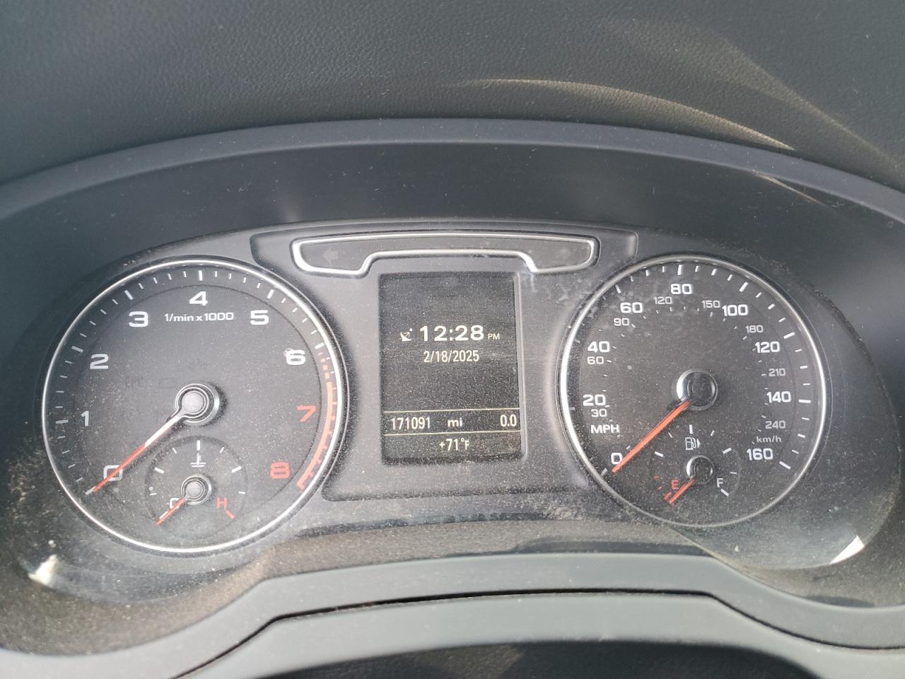 2015 Audi Q3 VIN WA1EFCFS2FR006394 Copart auction photo, minor dent/scratches damage thumbnail 9
