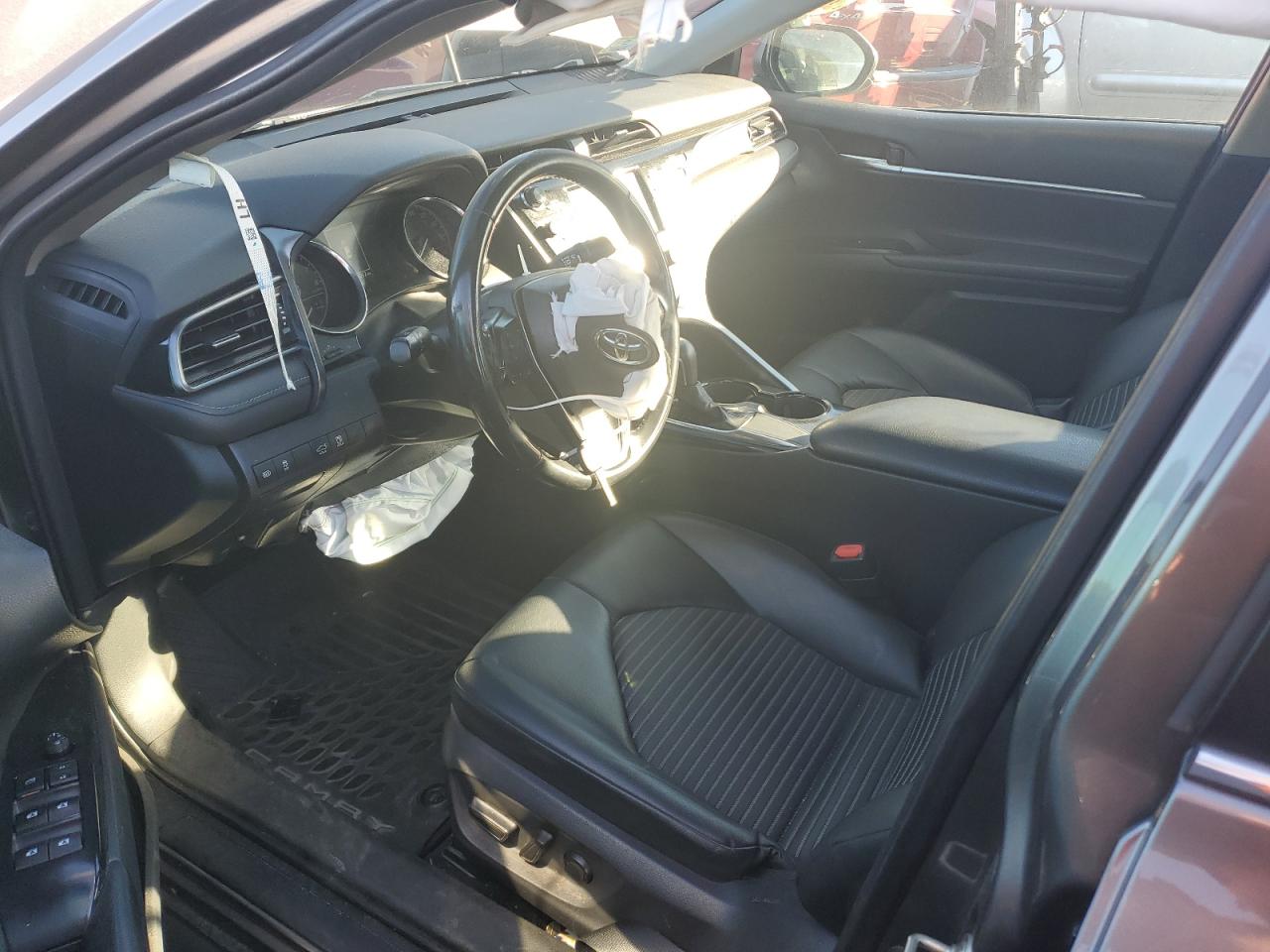2019 Toyota Camry VIN 4T1B11HK4KU230102 Copart auction photo, front end / minor dent/scratches damage thumbnail 7