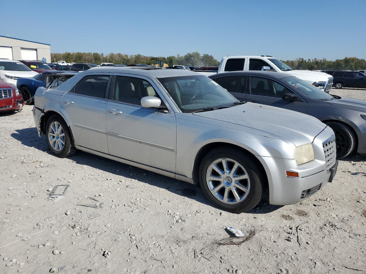 2007 Chrysler 300 VIN 2C3KA53G17H880549 Copart auction photo, rear end damage thumbnail 4