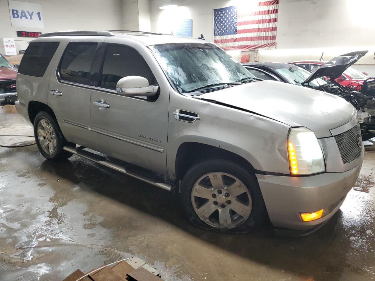 2007 Cadillac Escalade VIN 1GYFK63887R183592 Copart auction photo, side / rear end damage thumbnail 4