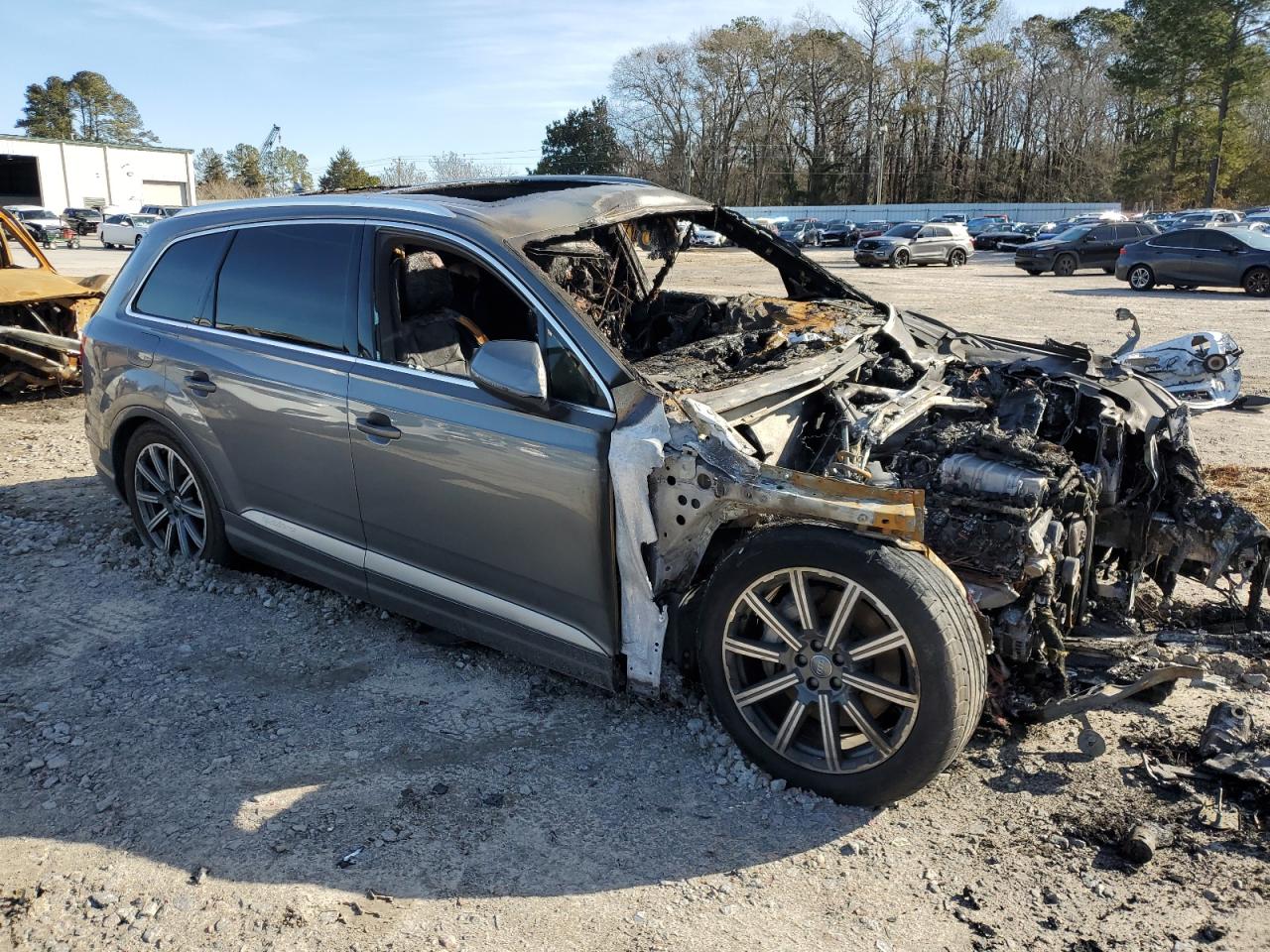 2017 Audi Q7 VIN WA1LAAF75HD029092 Copart auction photo, burn damage thumbnail 4