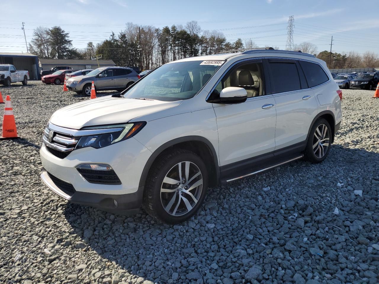 2017 Honda Pilot VIN 5FNYF6H9XHB007929