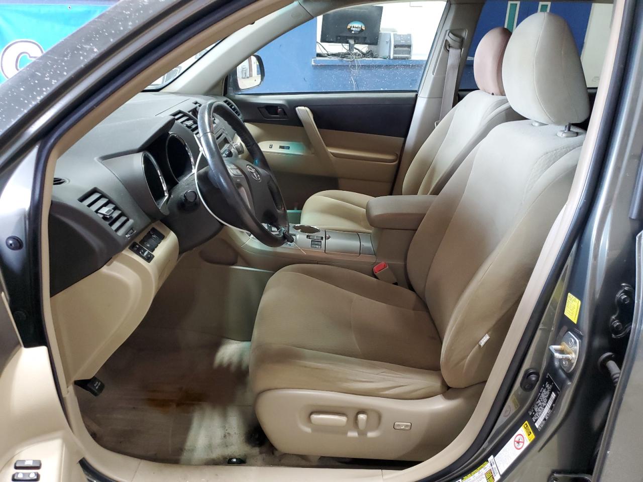 2010 Toyota Highlander VIN 5TDBK3EH9AS028333 Copart auction photo, side damage thumbnail 7