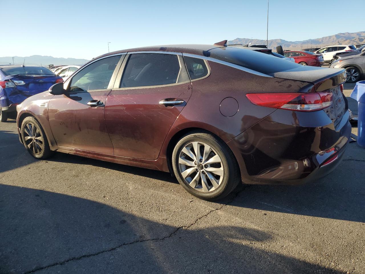 2018 KIA Optima VIN 5XXGT4L36JG268568 Copart auction photo, side damage thumbnail 2