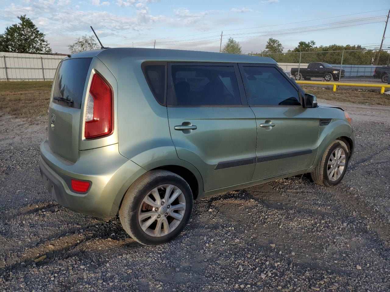 2012 KIA Soul VIN KNDJT2A61C7372209 Copart auction photo, side / front end damage thumbnail 3