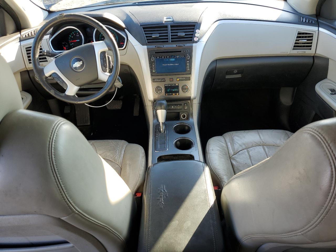 2010 Chevrolet Traverse VIN 1GNLRHED6AS102977 Copart auction photo, front end / minor dent/scratches damage thumbnail 8