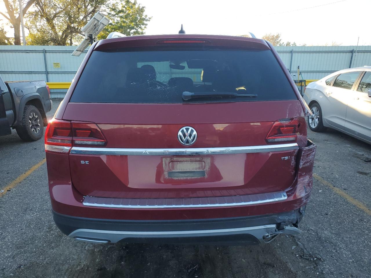 2018 Volkswagen Atlas VIN 1V2DP2CA2JC594392 Copart auction photo, rear end damage thumbnail 6