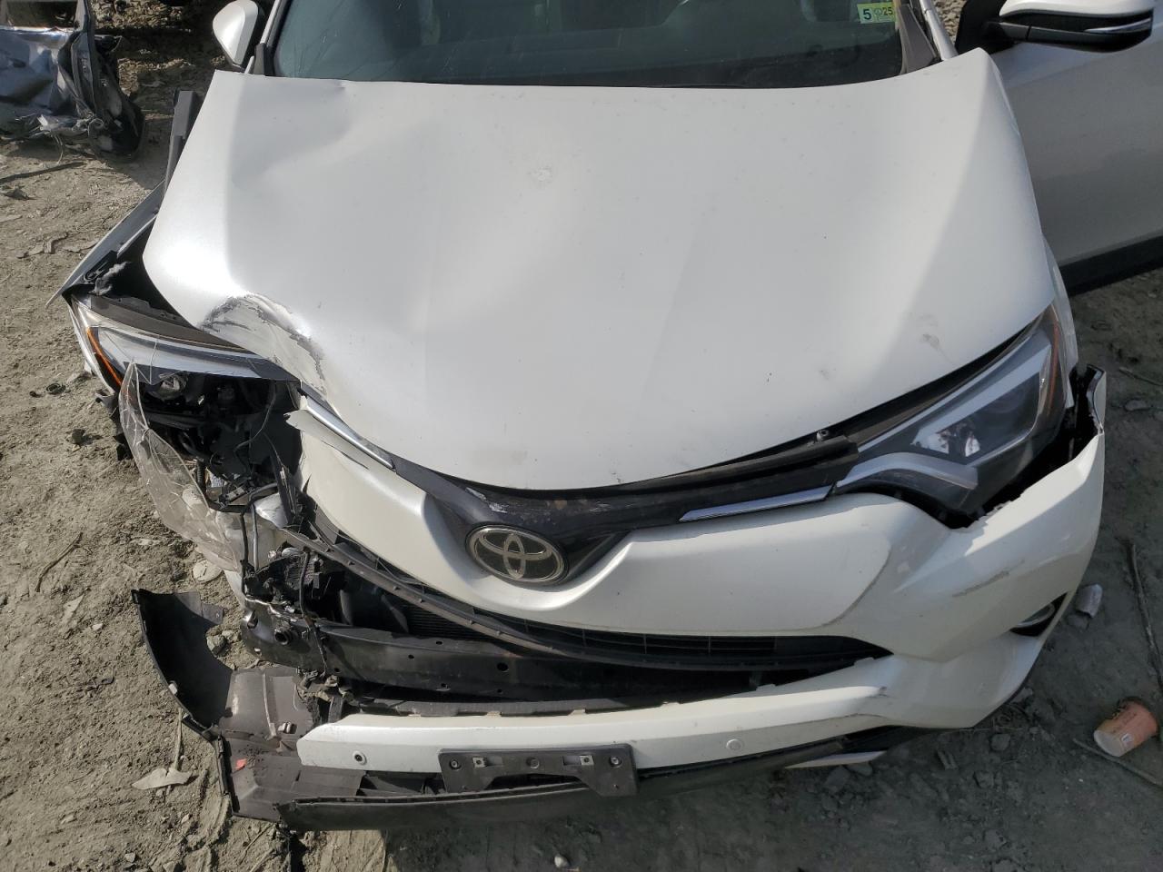 2016 Toyota RAV 4 VIN 2T3DFREV9GW415316 Copart auction photo, front end damage thumbnail 14