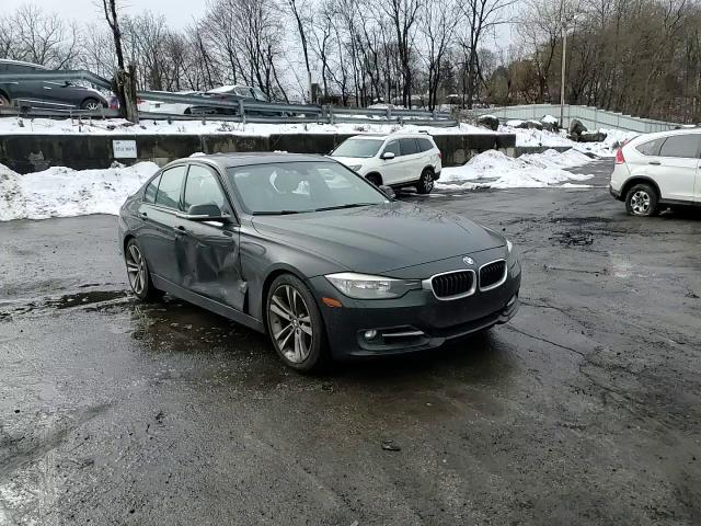 2012 BMW 3er VIN WBA3A5G56CNP17922 Copart auction photo, side / minor dent/scratches damage thumbnail 11