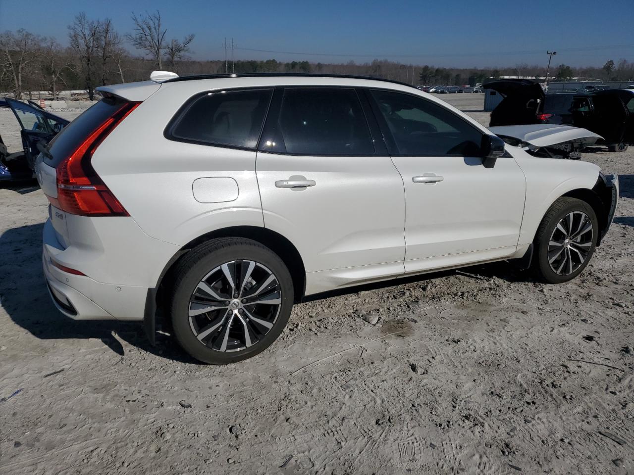 2024 Volvo XC60 VIN YV4L12RLXR1761741 Copart auction photo, front end damage thumbnail 3
