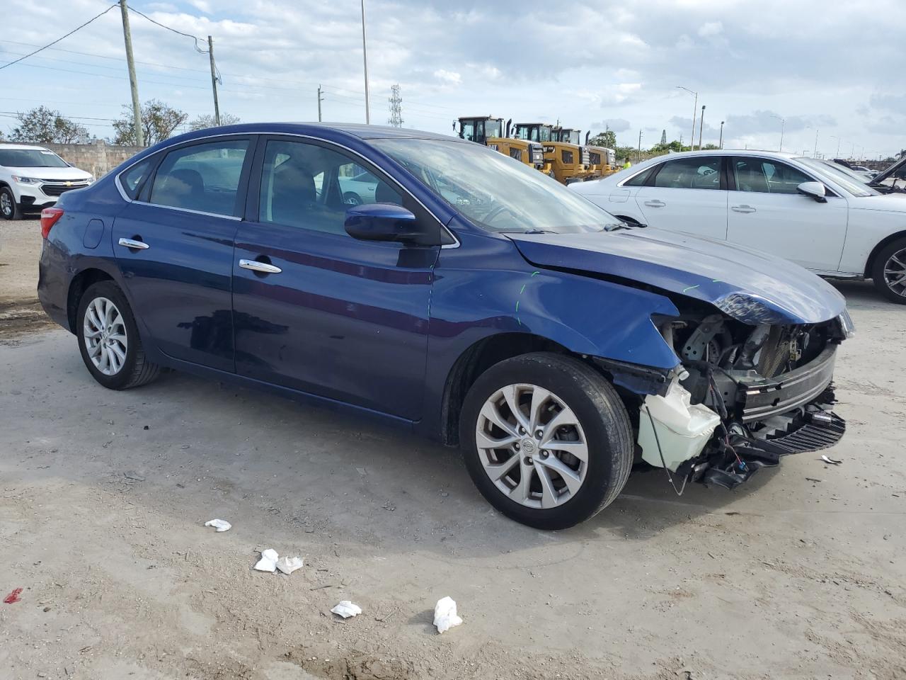 2018 Nissan Sentra VIN 3N1AB7AP9JY266906 Copart auction photo, front end / side damage thumbnail 4