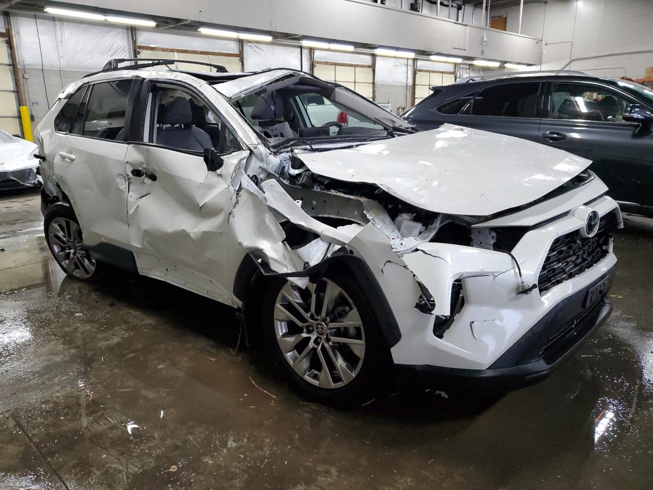 2021 Toyota RAV 4 VIN 2T3A1RFV5MW247623 Copart auction photo, rollover damage thumbnail 4