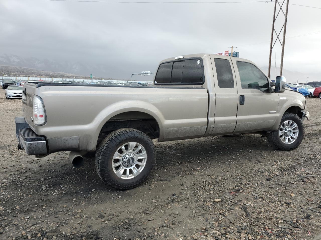 2006 Ford F350 VIN 1FTWX31P06ED41199 Copart auction photo, front end / mechanical damage thumbnail 3