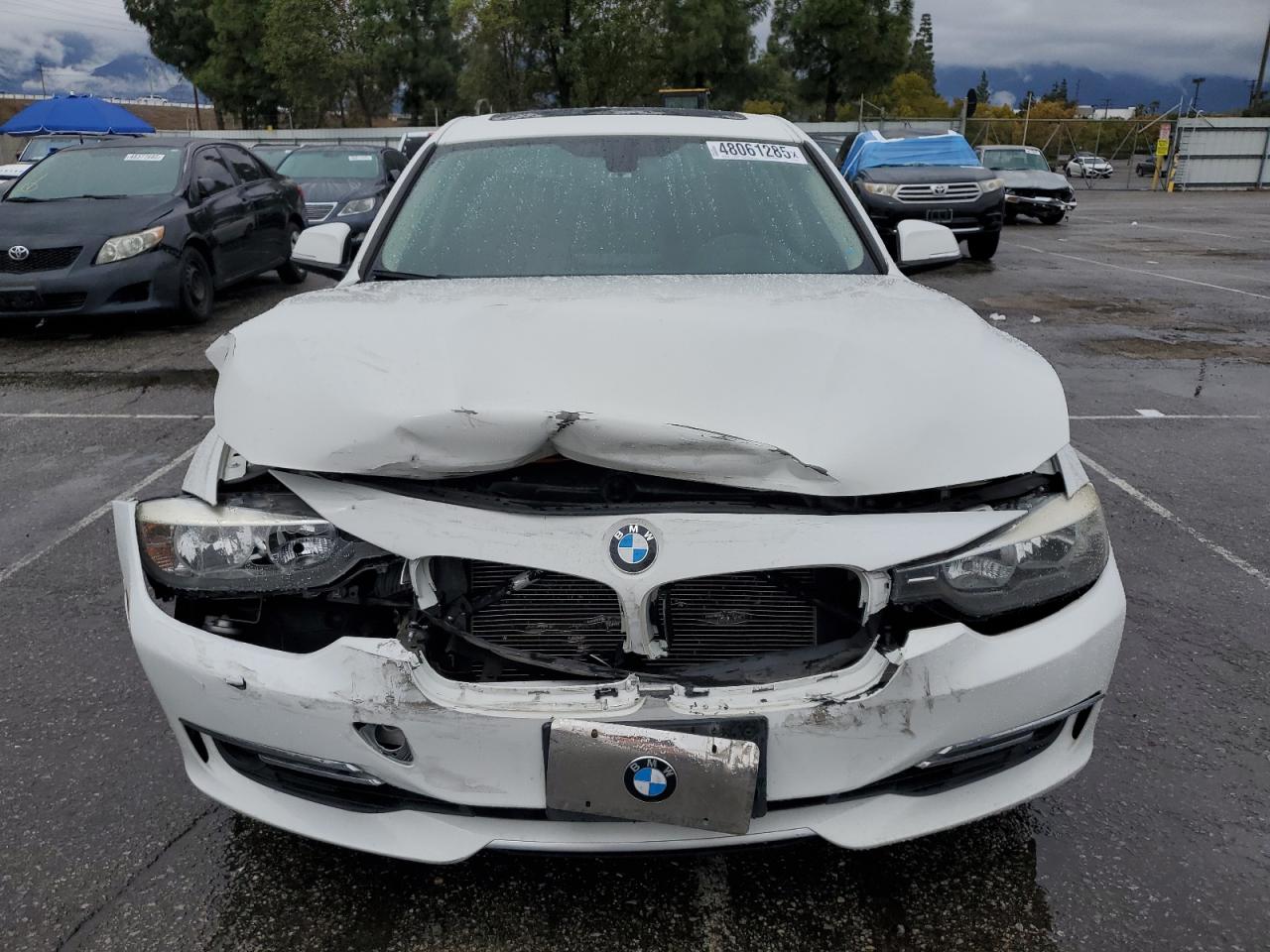 2013 BMW 3er VIN WBA3C1G58DNR44176 Copart auction photo, front end damage thumbnail 5
