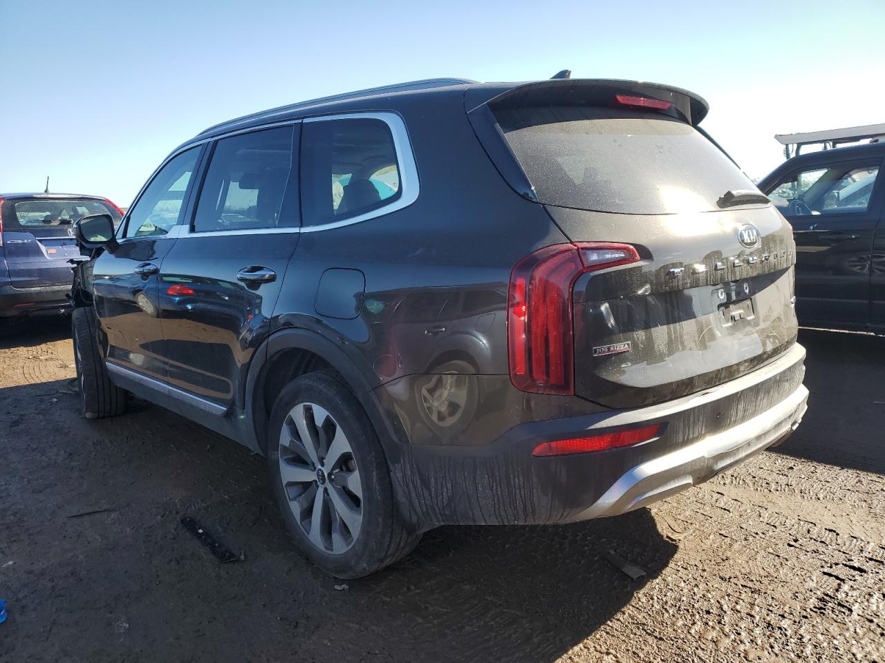 2021 KIA Telluride VIN 5XYP64HC8MG143412 Copart auction photo, side / front end damage thumbnail 2