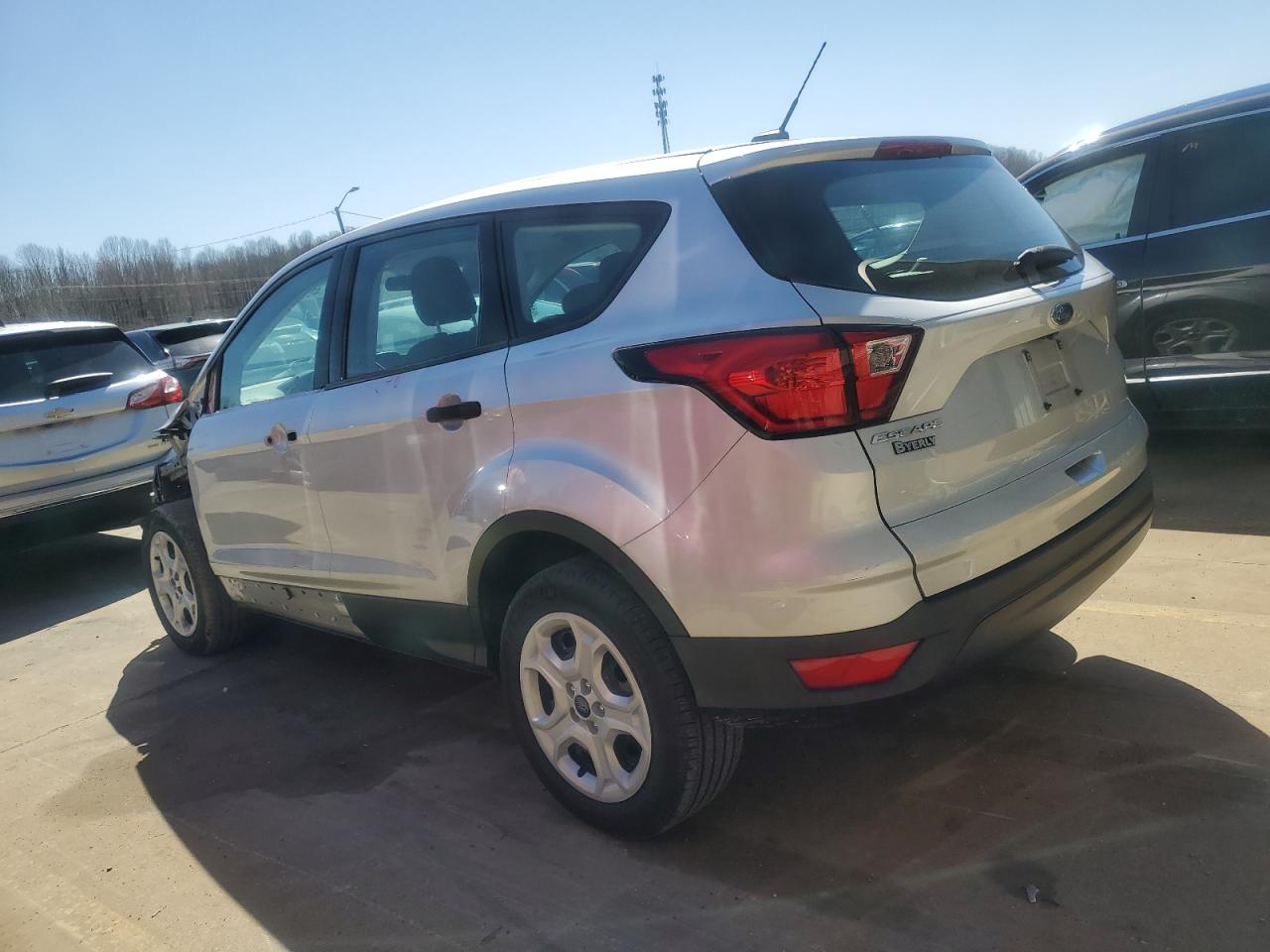 2019 Ford Escape VIN 1FMCU0F71KUB23724 Copart auction photo, front end damage thumbnail 2