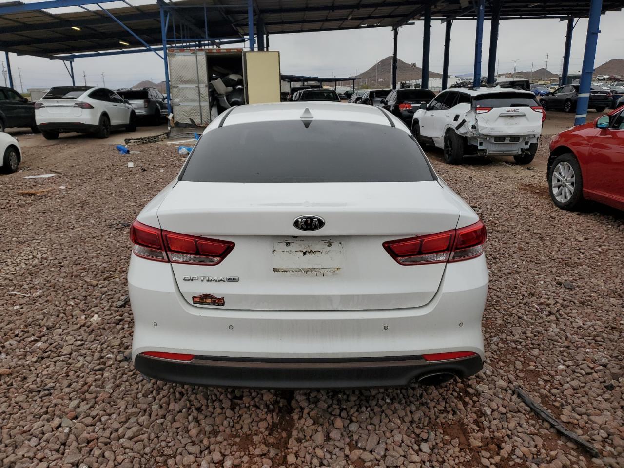 2018 KIA Optima VIN 5XXGT4L33JG184210 Copart auction photo, front end / all over damage thumbnail 6