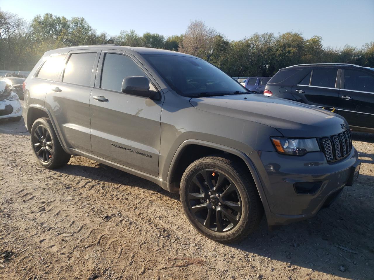2019 Jeep Grand Cherokee VIN 1C4RJEAG6KC643113 Copart auction photo, side damage thumbnail 4