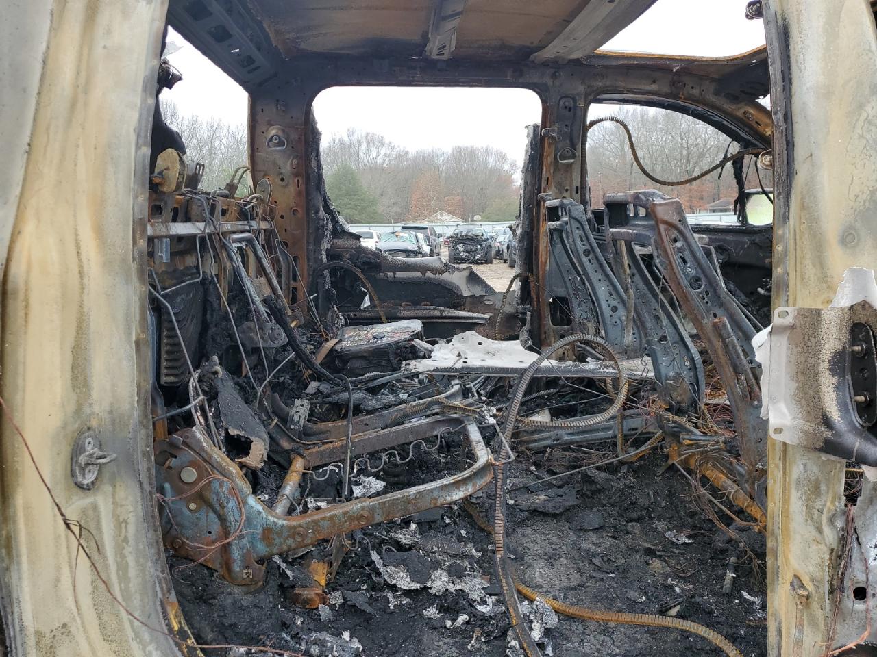2019 GMC Sierra VIN 3GTU9DEL0KG301903 Copart auction photo, burn damage thumbnail 11