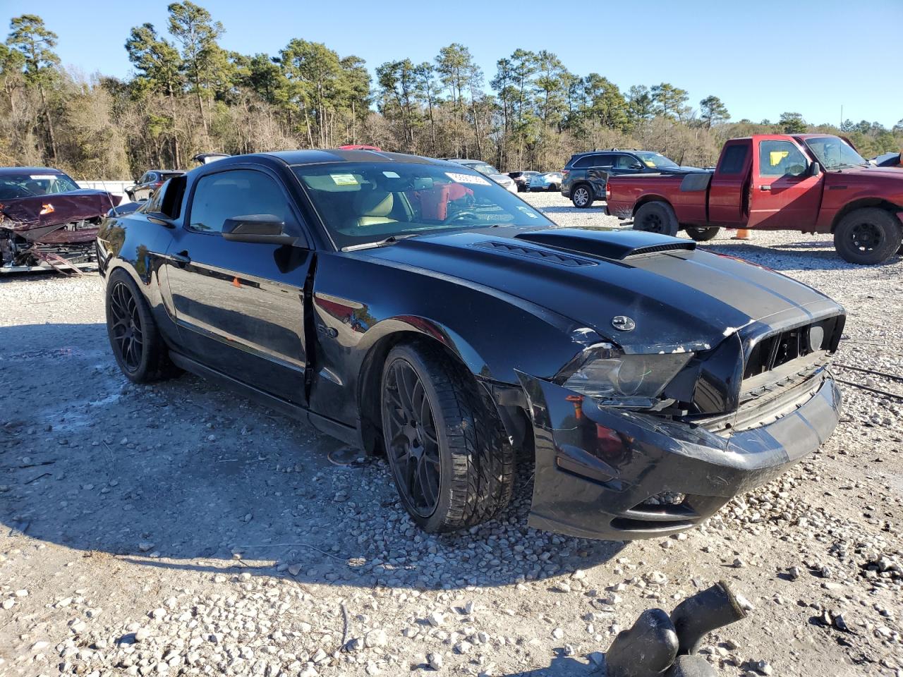 2014 Ford Mustang VIN 1ZVBP8CF0E5267729 Copart auction photo, side / front end damage thumbnail 4