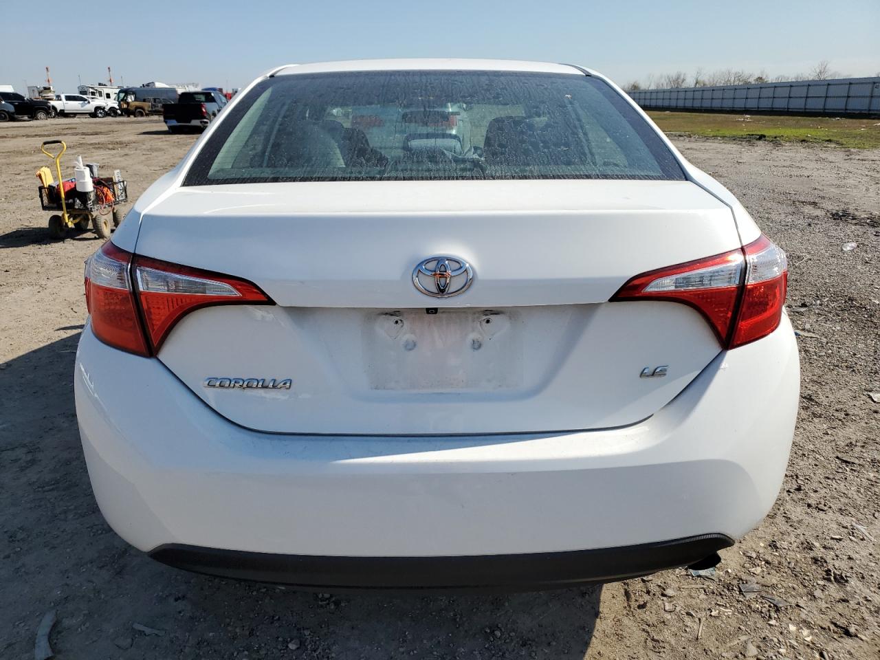 2015 Toyota Corolla VIN 5YFBURHE9FP323933 Copart auction photo, front end / side damage thumbnail 6