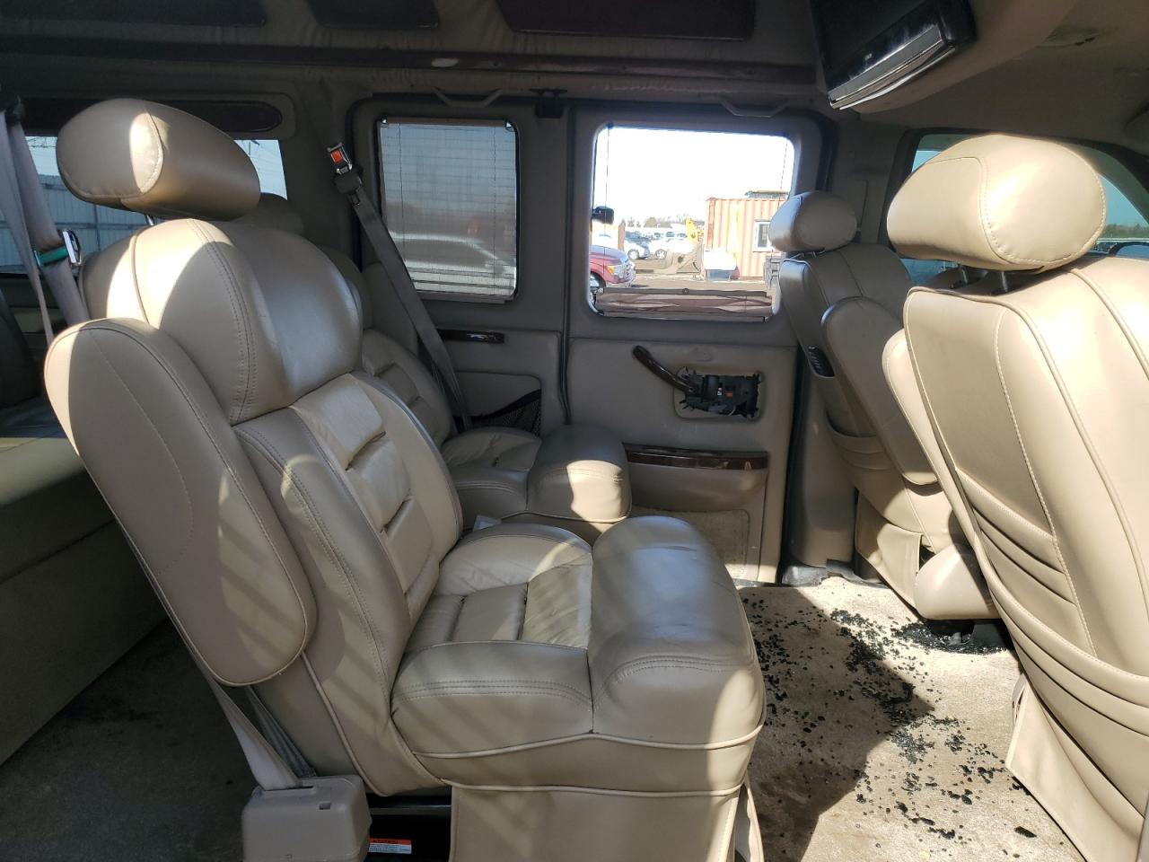 2011 GMC Savana VIN 1GDS7DC48B1172487 Copart auction photo, side damage thumbnail 11