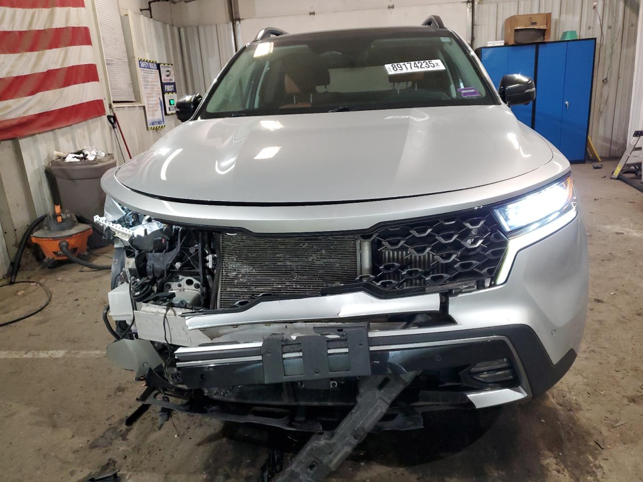 2021 KIA Sorento VIN 5XYRKDLF6MG049423 Copart auction photo, front end / minor dent/scratches damage thumbnail 5