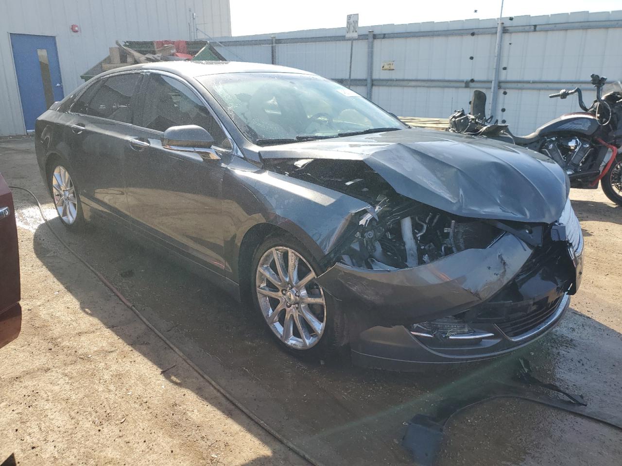 2016 Lincoln MKZ VIN 3LN6L2LU5GR622661 Copart auction photo, front end / side damage thumbnail 4