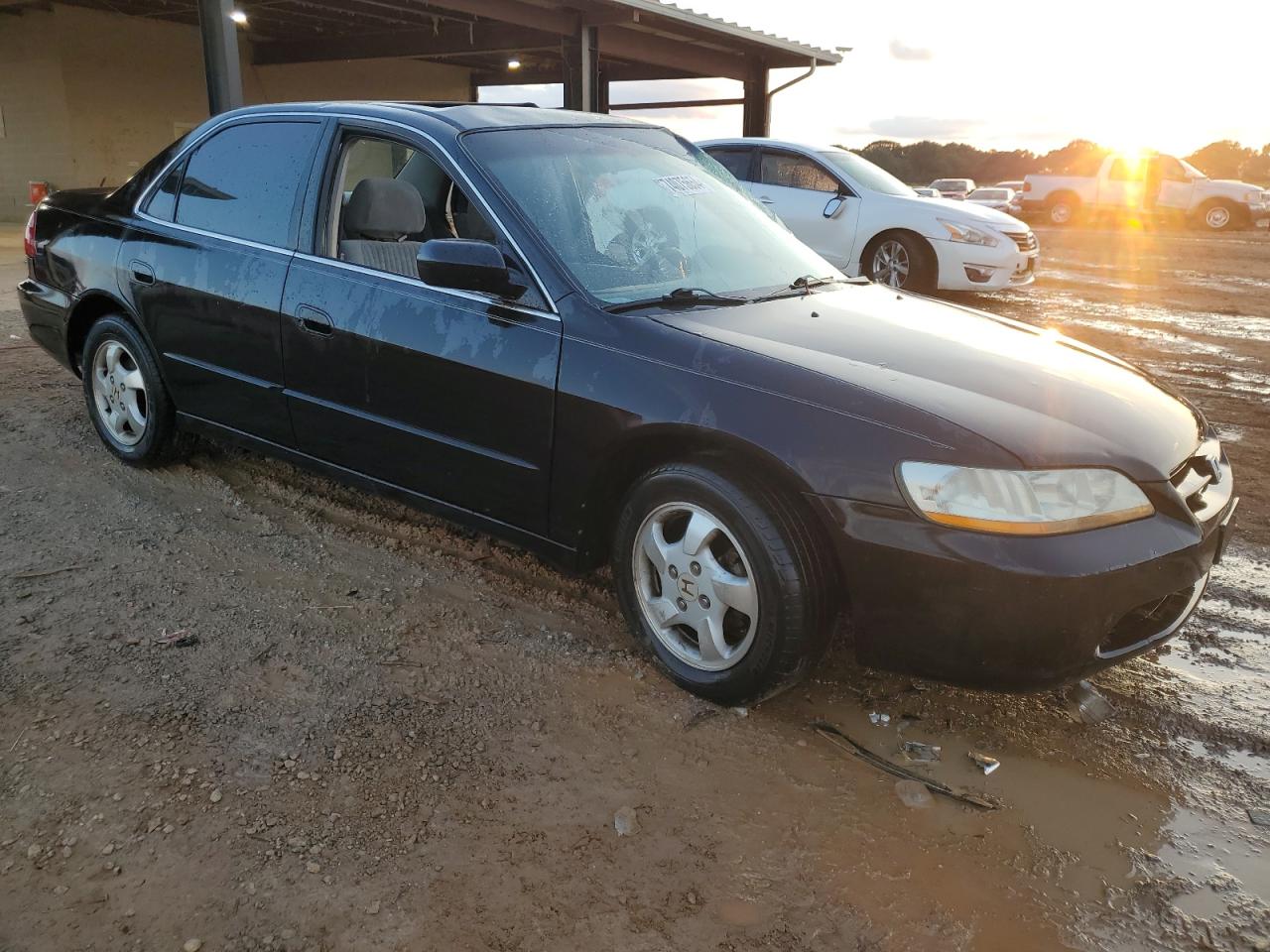 1998 Honda Accord VIN 1HGCG5658WA003354 Copart auction photo, side damage thumbnail 4